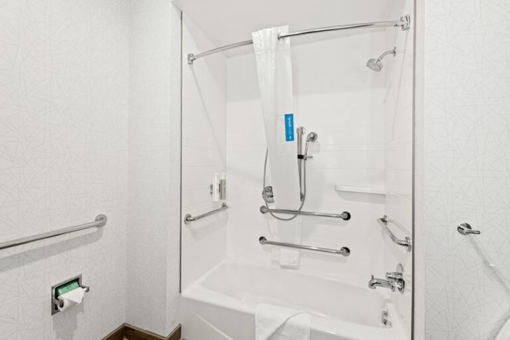 Hampton Inn Longview, TX 18/39