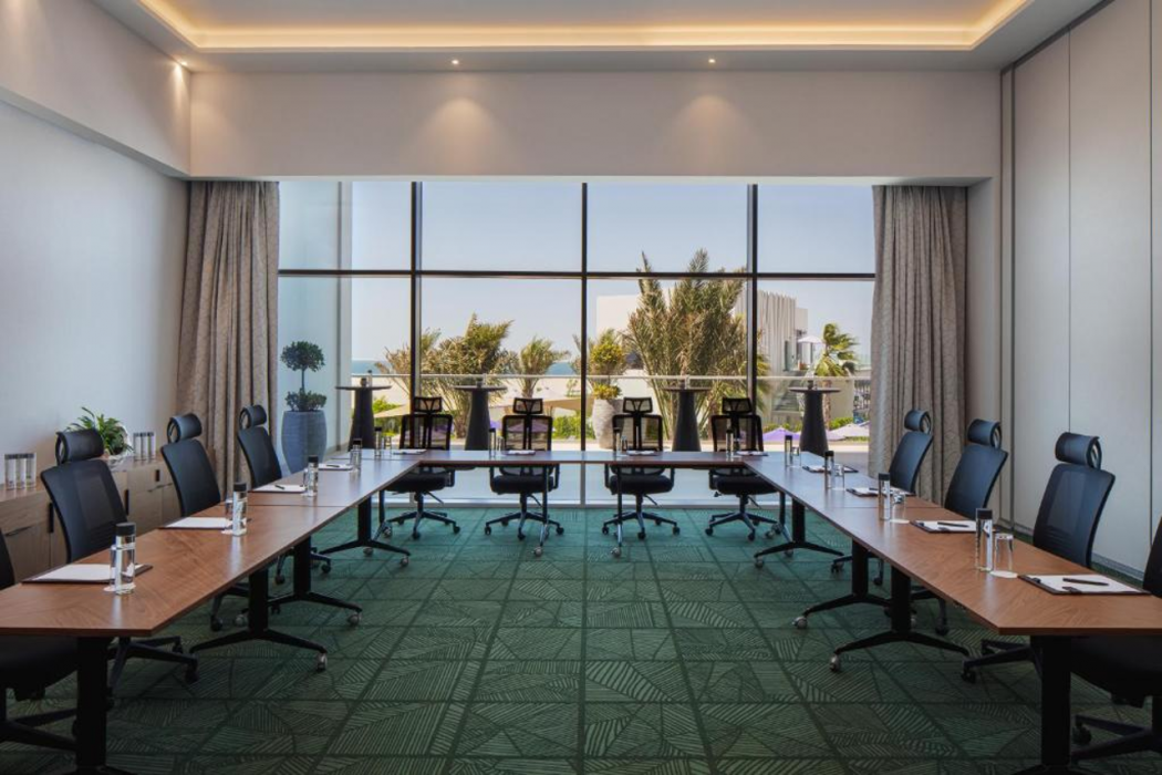 Centara Mirage Beach Resort Dubai 33/67