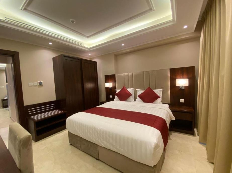 Luxury Hospitality Residence (Fakhamat Al Dyafah) 2/2
