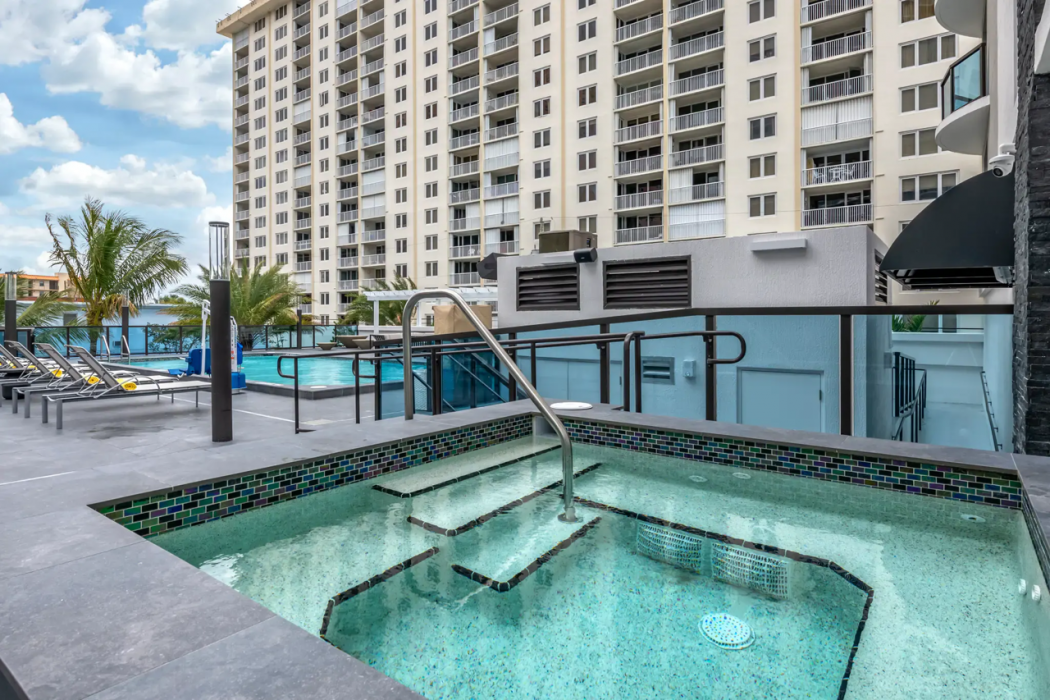 Cambria Hotel Fort Lauderdale Beach 15/41