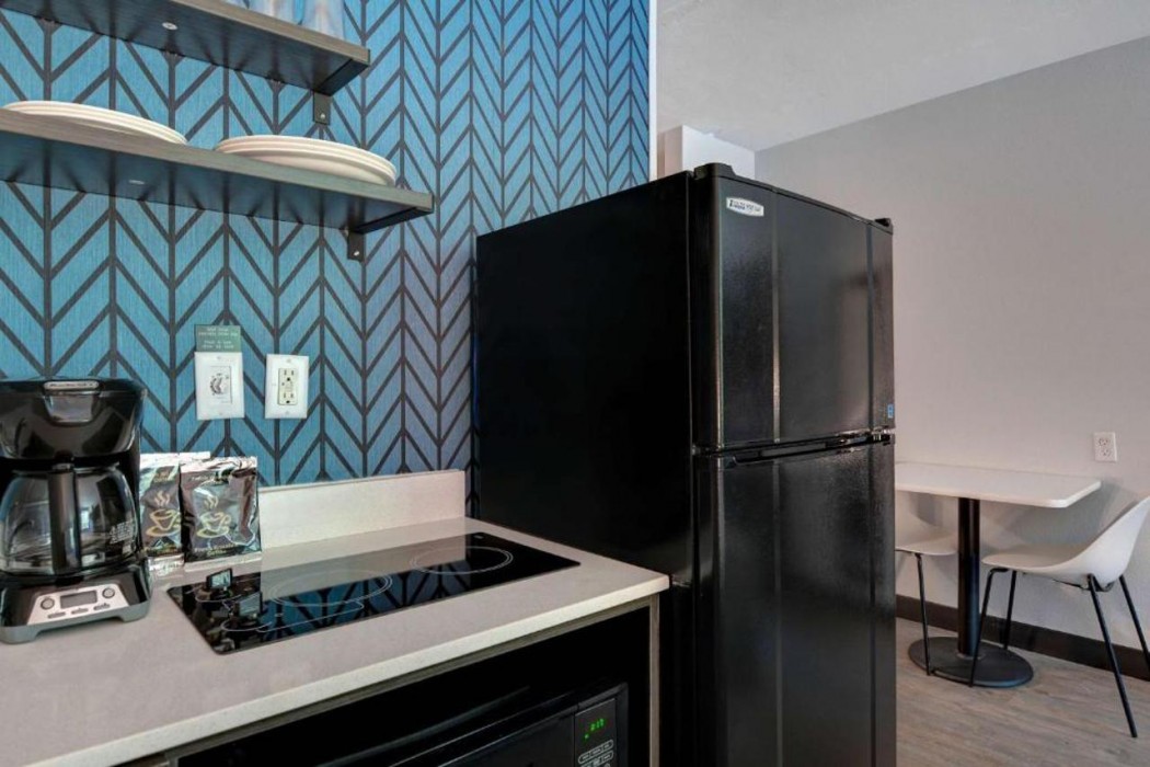 Studio 6 Extended Stay - Jacksonville, FL - Baymeadows 12/36