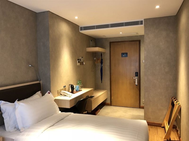 I Fu Hotel 24/45