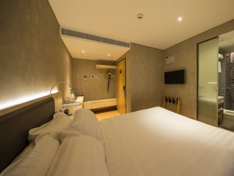 I Fu Hotel 26/45