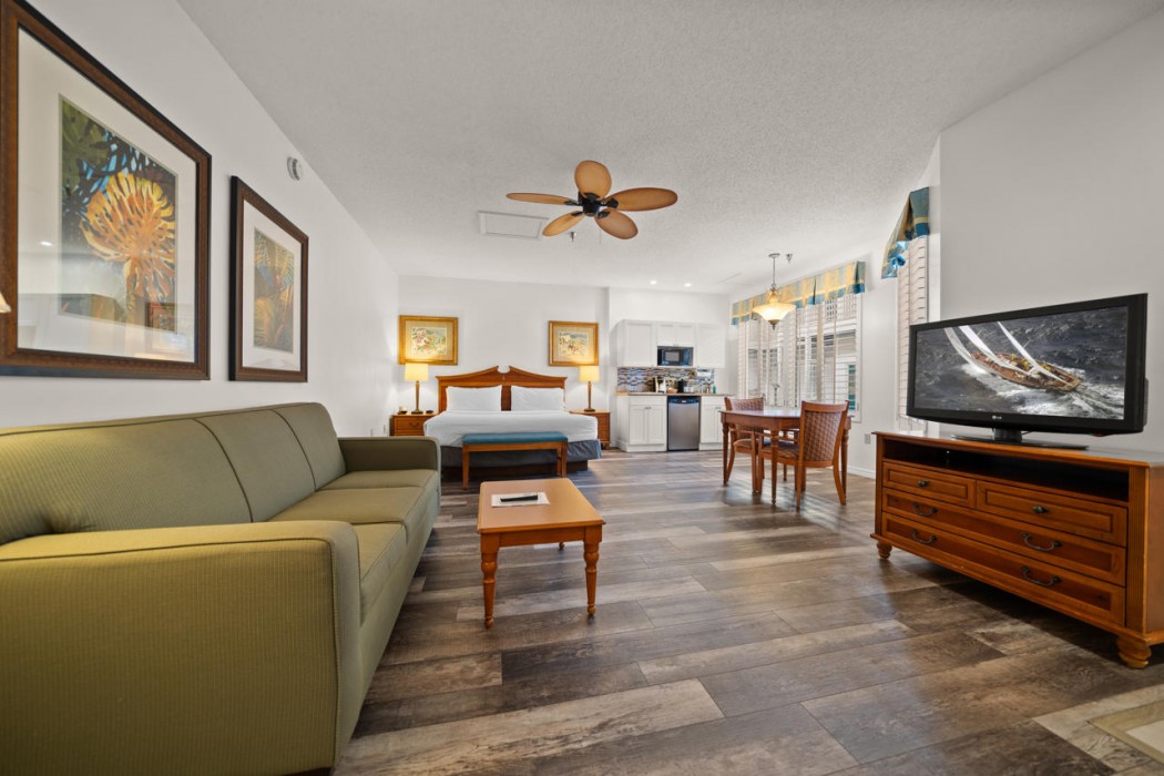 Holiday Inn & Suites Clearwater Beach S-harbourside 40/130