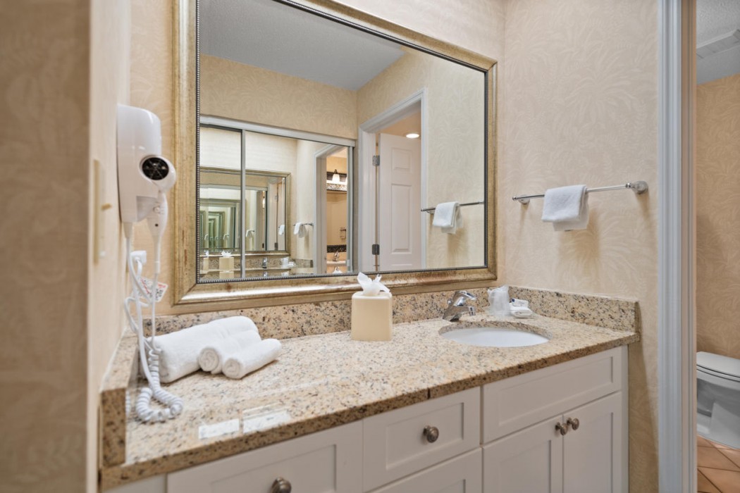 Holiday Inn & Suites Clearwater Beach S-harbourside 32/130