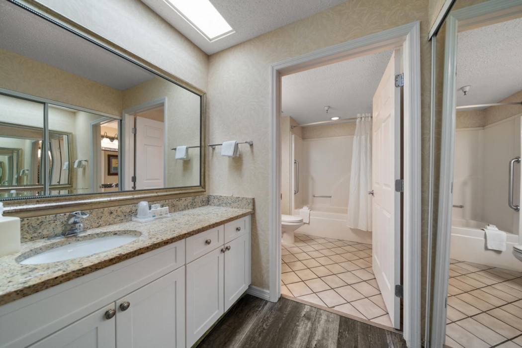 Holiday Inn & Suites Clearwater Beach S-harbourside 38/130