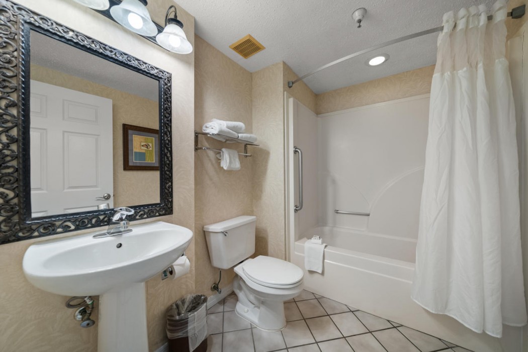 Holiday Inn & Suites Clearwater Beach S-harbourside 34/130