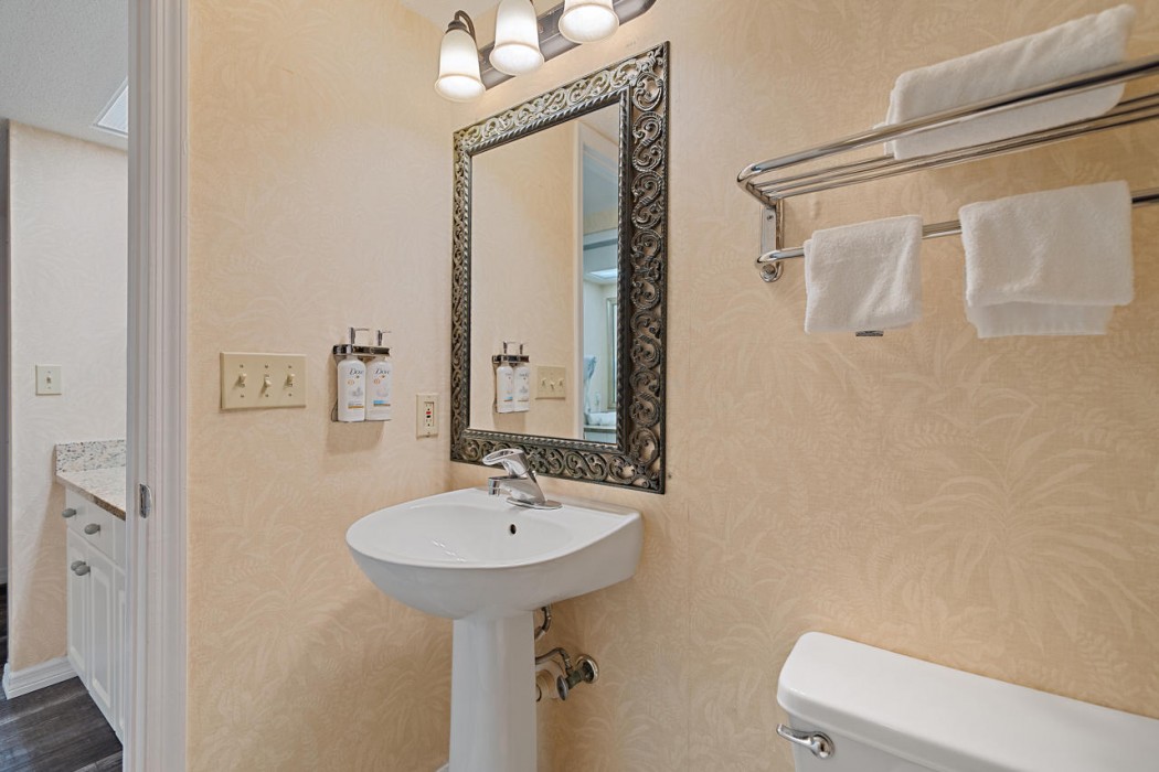 Holiday Inn & Suites Clearwater Beach S-harbourside 23/130