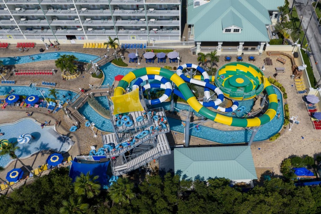Holiday Inn & Suites Clearwater Beach S-harbourside 82/130