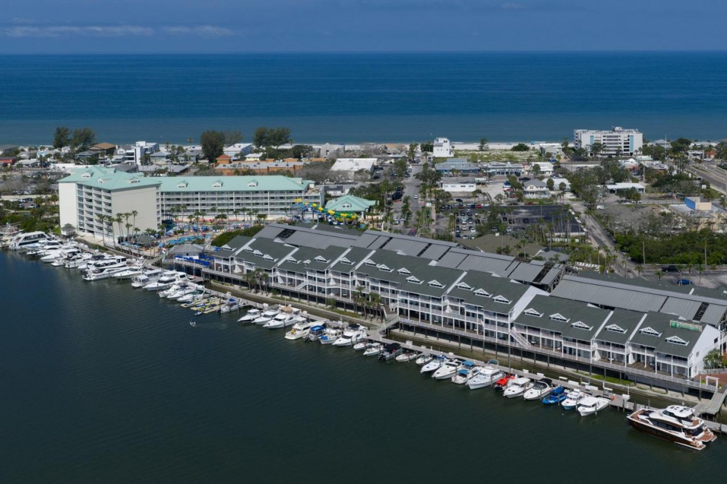 Holiday Inn & Suites Clearwater Beach S-harbourside 2/130