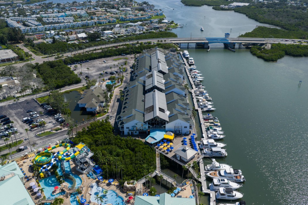 Holiday Inn & Suites Clearwater Beach S-harbourside 4/130