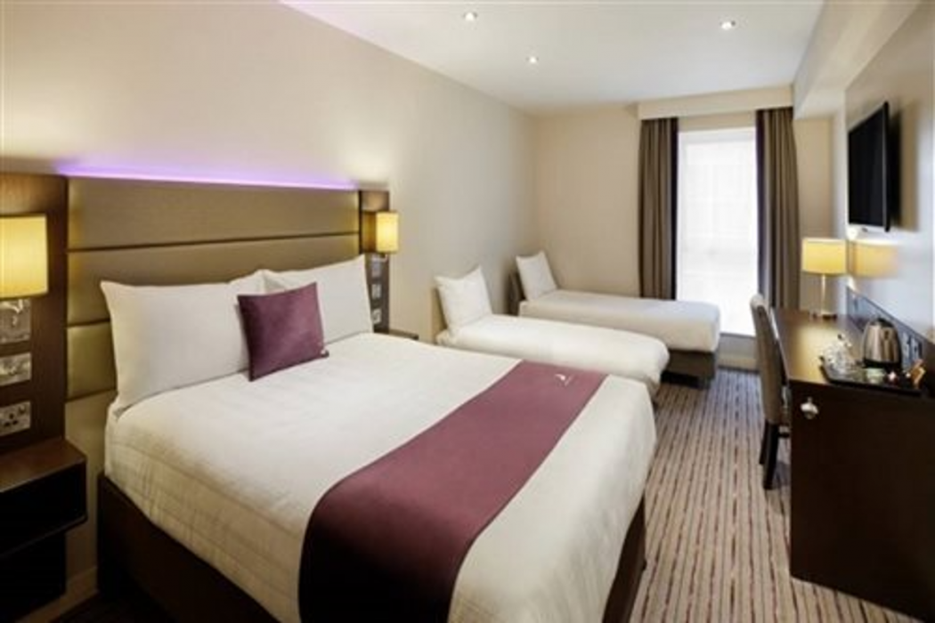 Premier Inn Buckingham 6/44