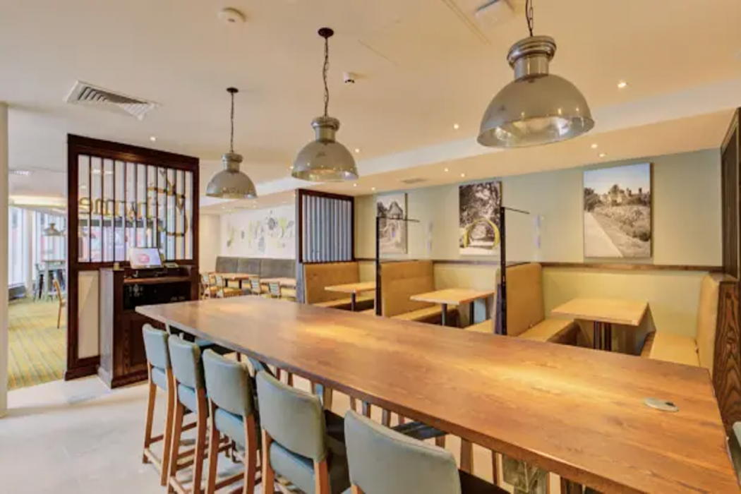 Premier Inn Haywards Heath Hotel 22/34