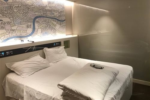 Hub by Premier Inn London Soho hotel 8/24