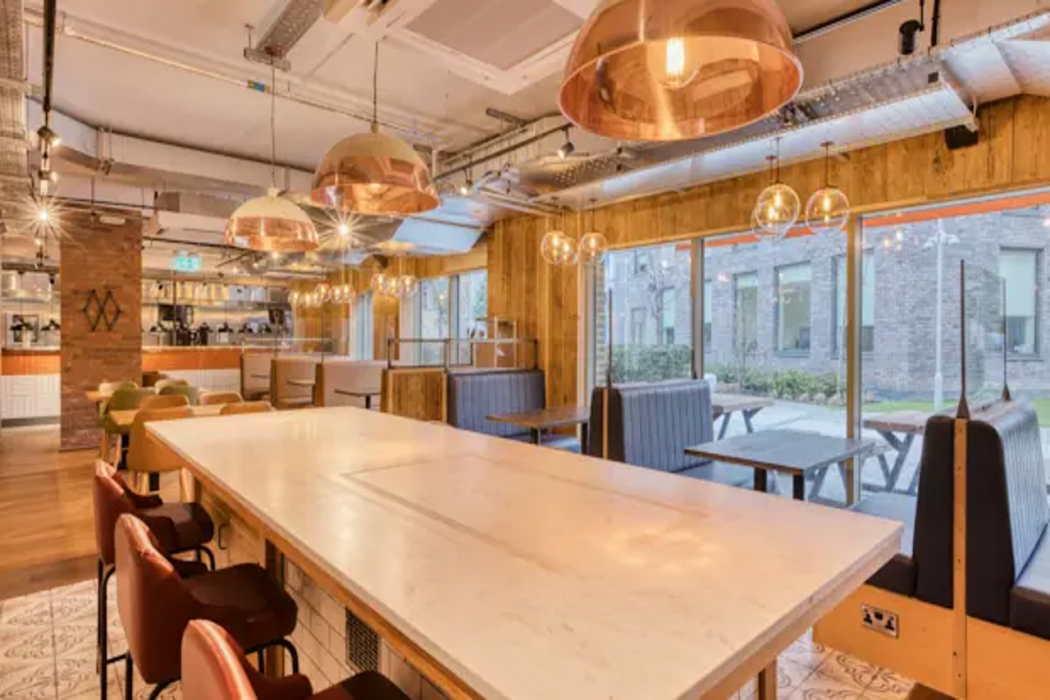 Premier Inn London Southwark (Southwark Station) 17/37
