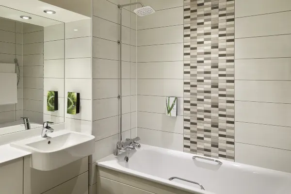 Premier Inn London Southwark (Southwark Station) 10/37