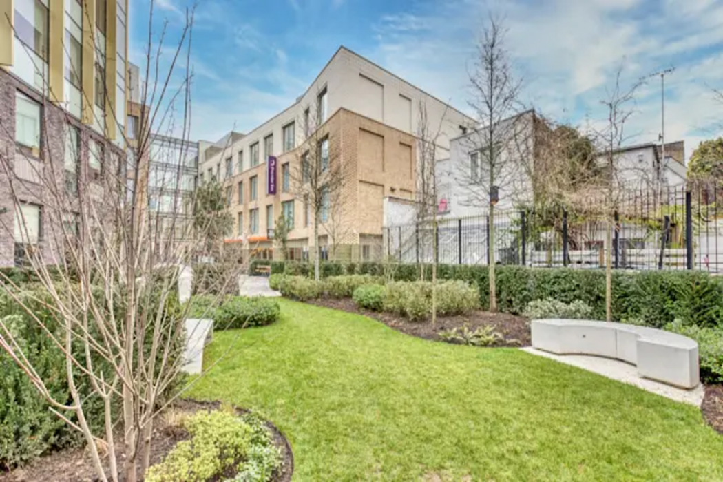 Premier Inn London Southwark (Southwark Station) in LONDON