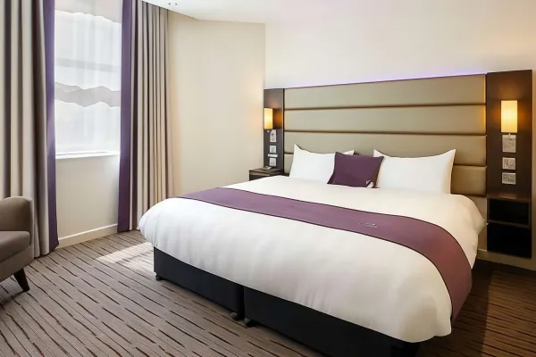 Premier Inn Marlborough 12/37