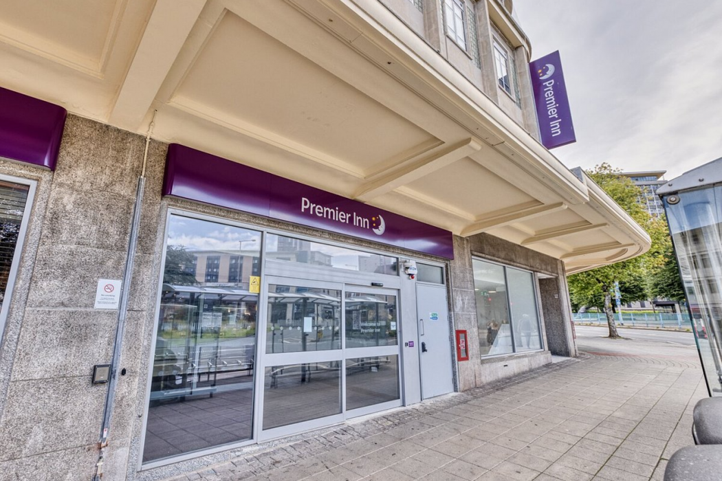 Premier Inn Plymouth City Centre (Derrys Cross)