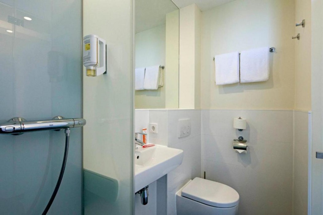 easyHotel Maastricht City Center 23/31