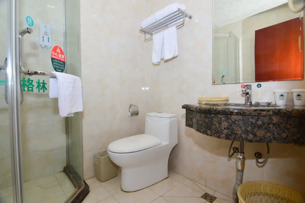 Greentree Inn Shandong Qingdao Jiaozhou Datong Mansion Express Hotel 11/60