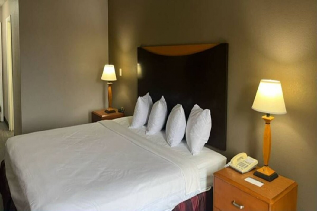 Motel6 Williamstown, WV 10/19
