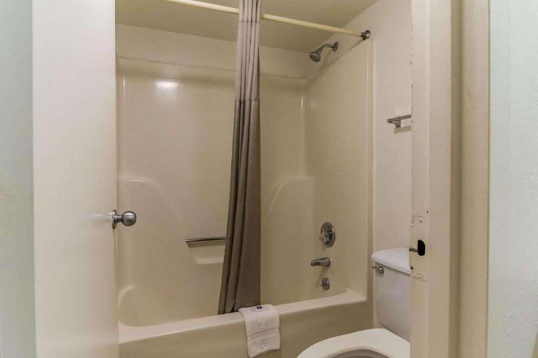 Motel6 Raleigh, NC Cary 22/54