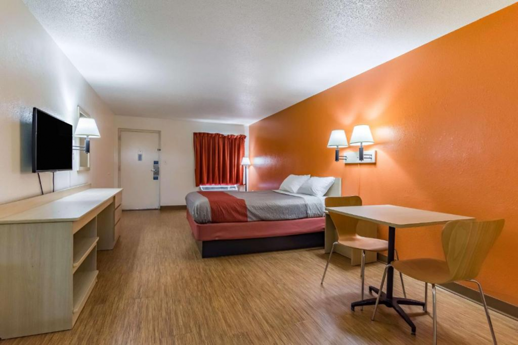 Motel6 Raleigh, NC Cary 18/54