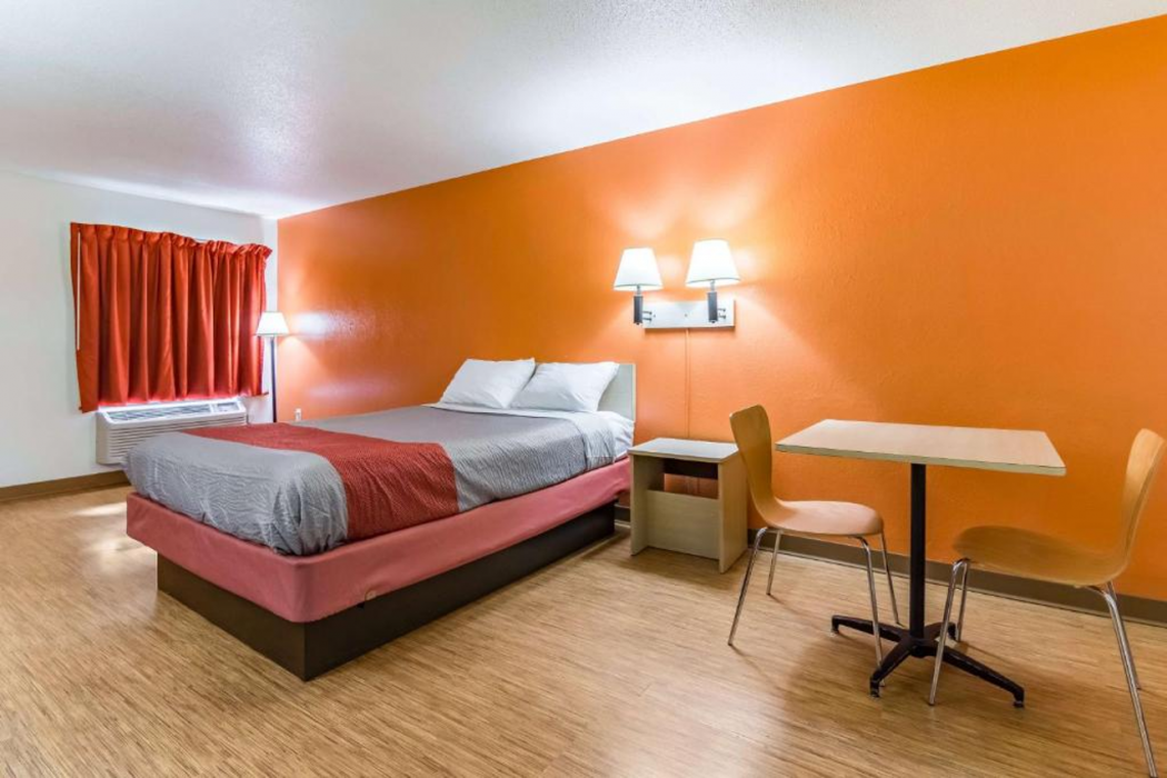 Motel6 Raleigh, NC Cary 17/54
