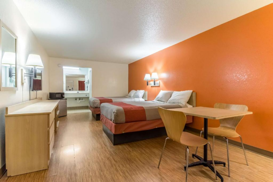 Motel6 Raleigh, NC Cary 19/54