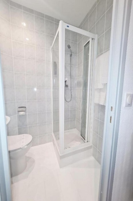 Hotel Le 23 12/28