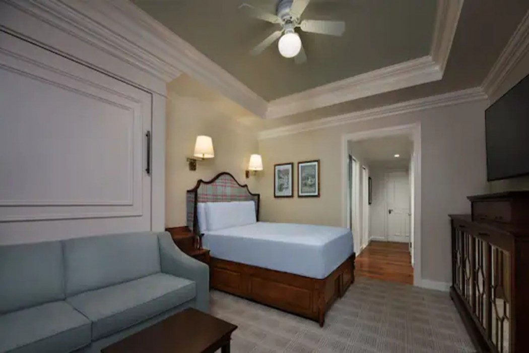 The Villas at Disneys Grand Floridian Resort and Spa 9/45