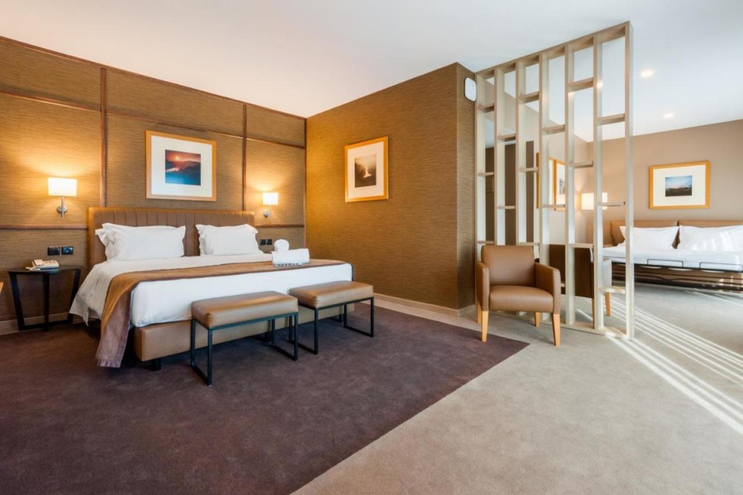 Portus Cale Hotel 12/47