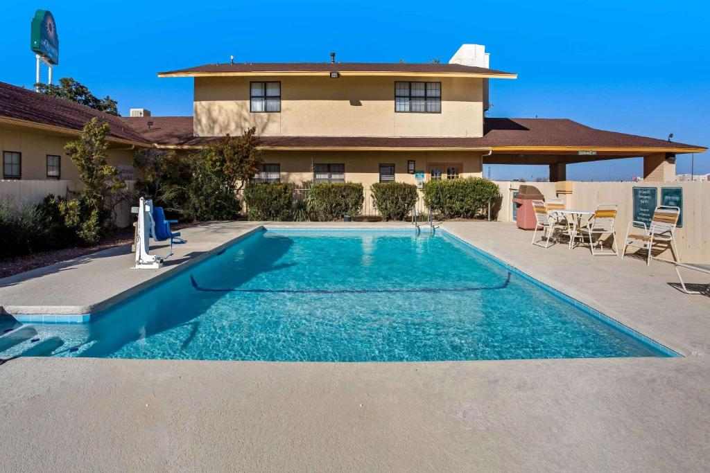 Baymont by Wyndham Fort Stockton image