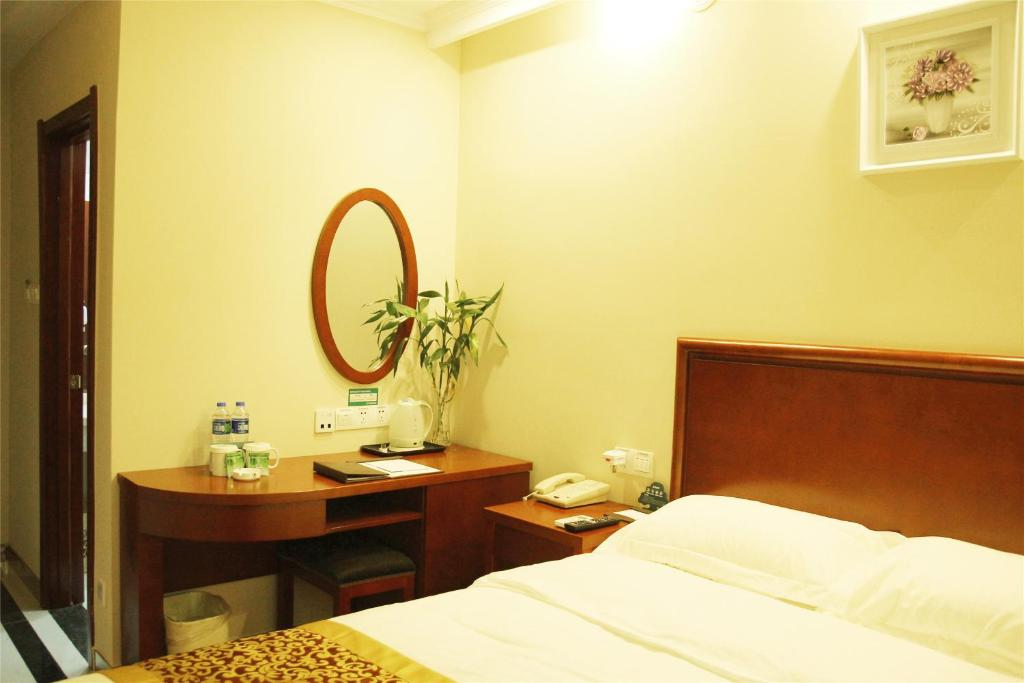 GreenTree Inn Handan Train Station Express Hotel 16/77
