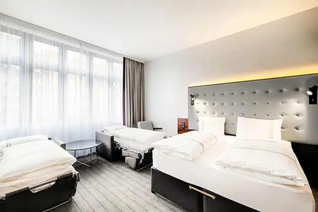 Premier Inn Cologne City Mediapark Hotel 12/23
