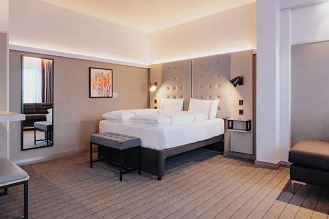 Premier Inn Cologne City Mediapark Hotel 6/23