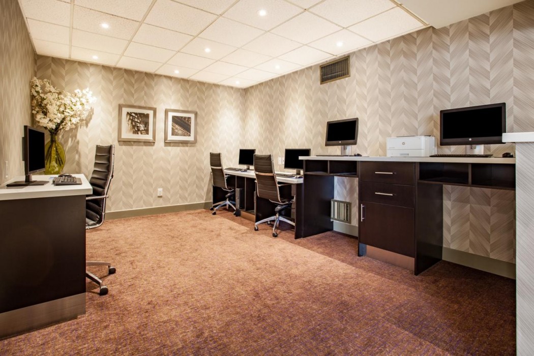 Holiday Inn Toronto International Airport Hotel 20/58