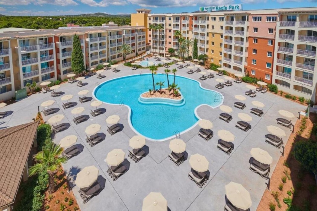 Protur Badia Park Aparthotel 10/40