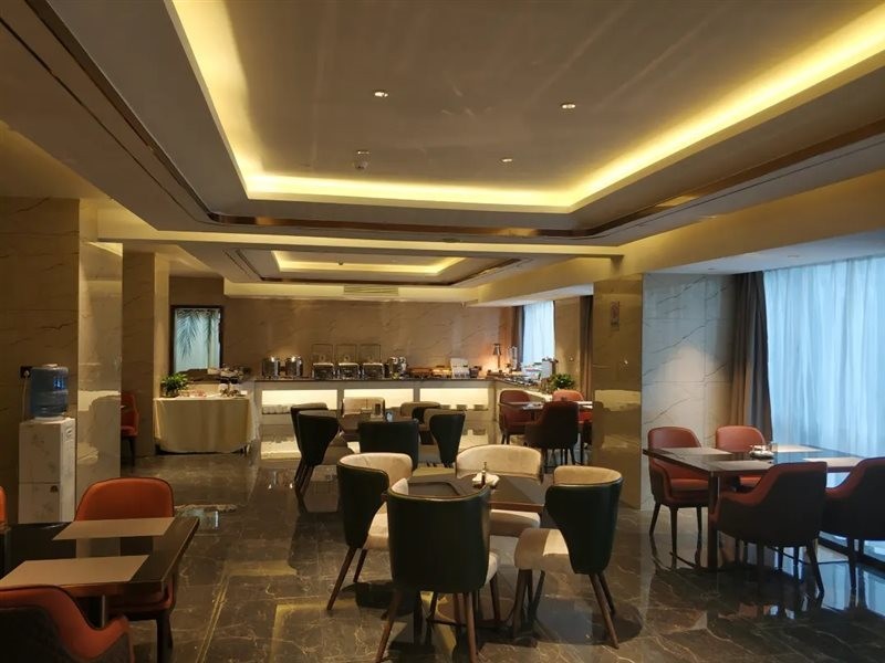 Yeste Hotel (Guiyang Airport, Future Ark) — photo 3