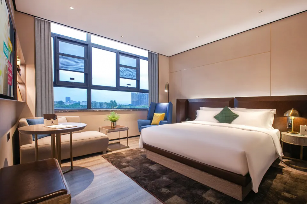 Echarm Plus Hotel (Wuhan Wenhua Avenue Dahualing Metro Station) 11/19