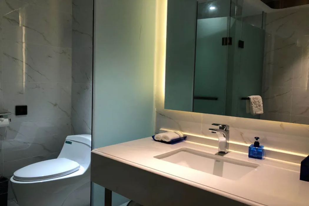 Echarm Plus Hotel (Wuhan Wenhua Avenue Dahualing Metro Station) 15/19