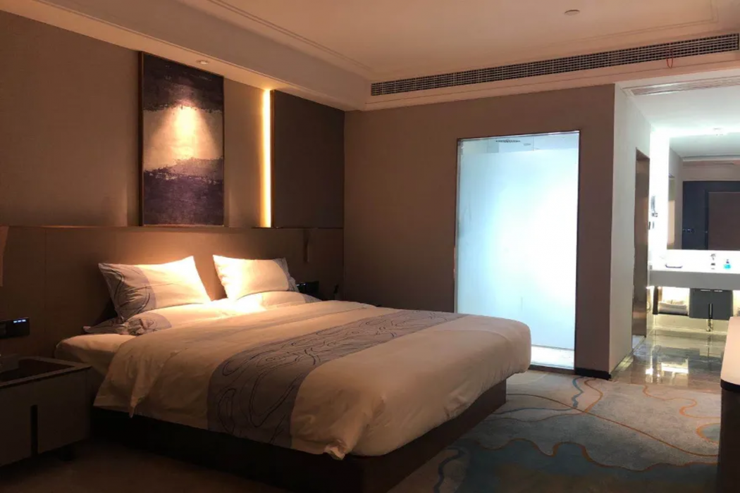 Echarm Plus Hotel (Wuhan Wenhua Avenue Dahualing Metro Station) 14/19