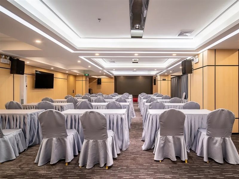 Yahao Garden Hotel (Shenzhen Songgang Metro Station) 14/27
