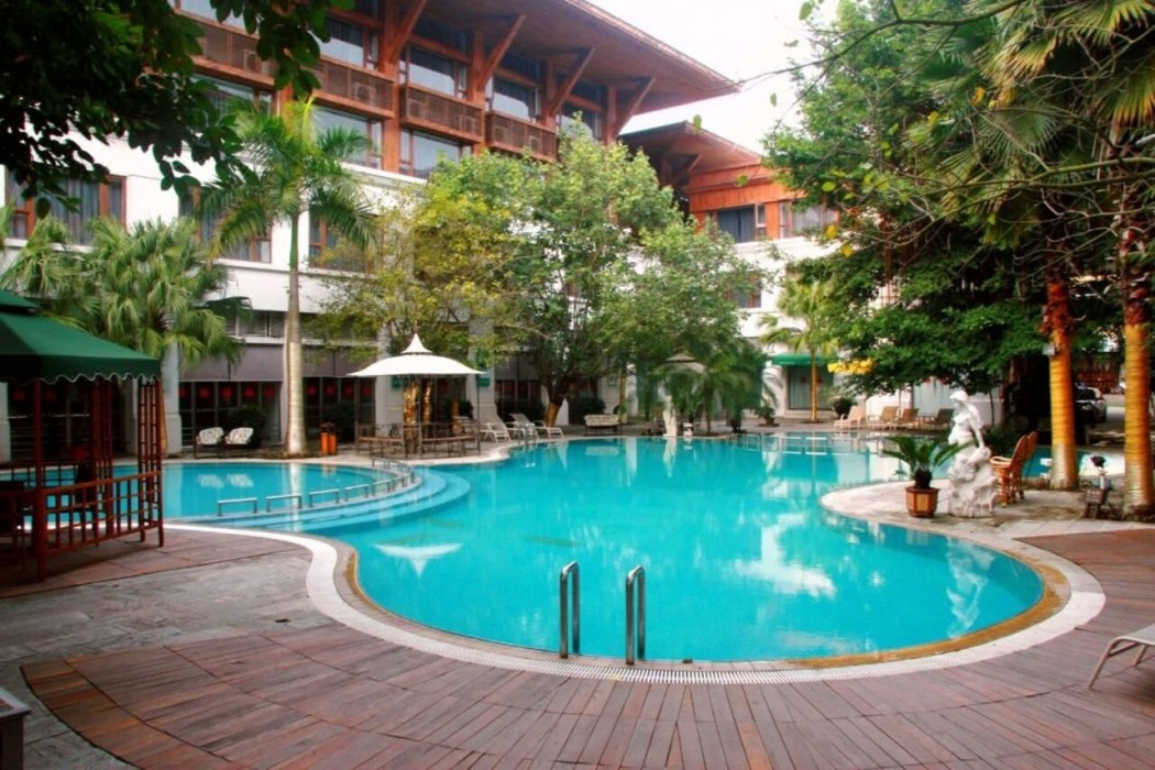 Pearl Bay Seaview Hotel (Laojie Seaview) 18/37