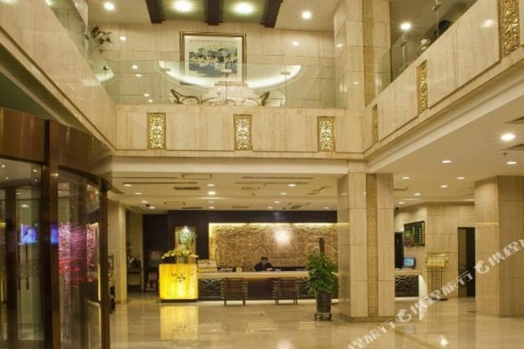 Borrman Hotel (Jinan Shunhe Quancheng Square) 5/11