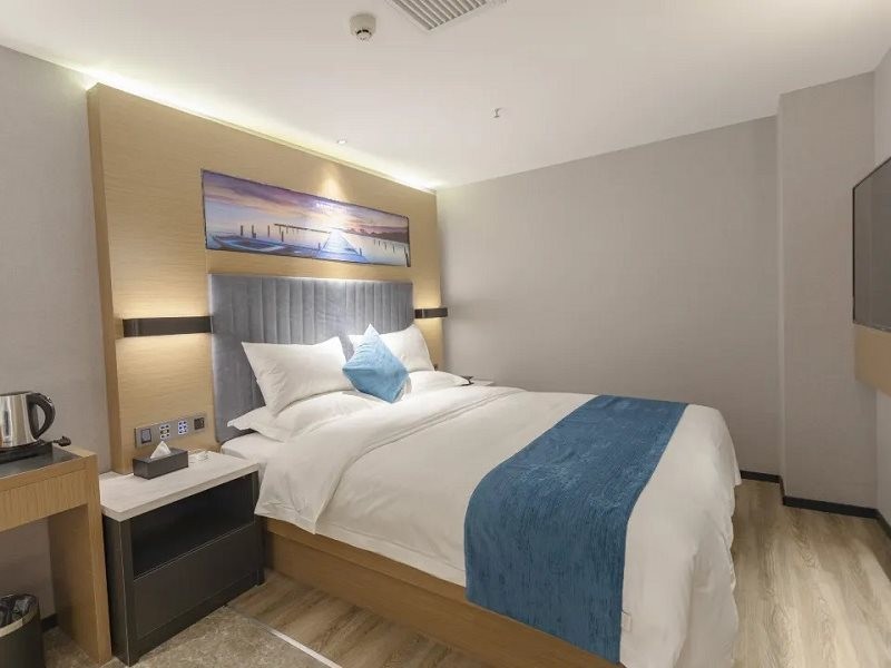 Astor Hotel 3/6