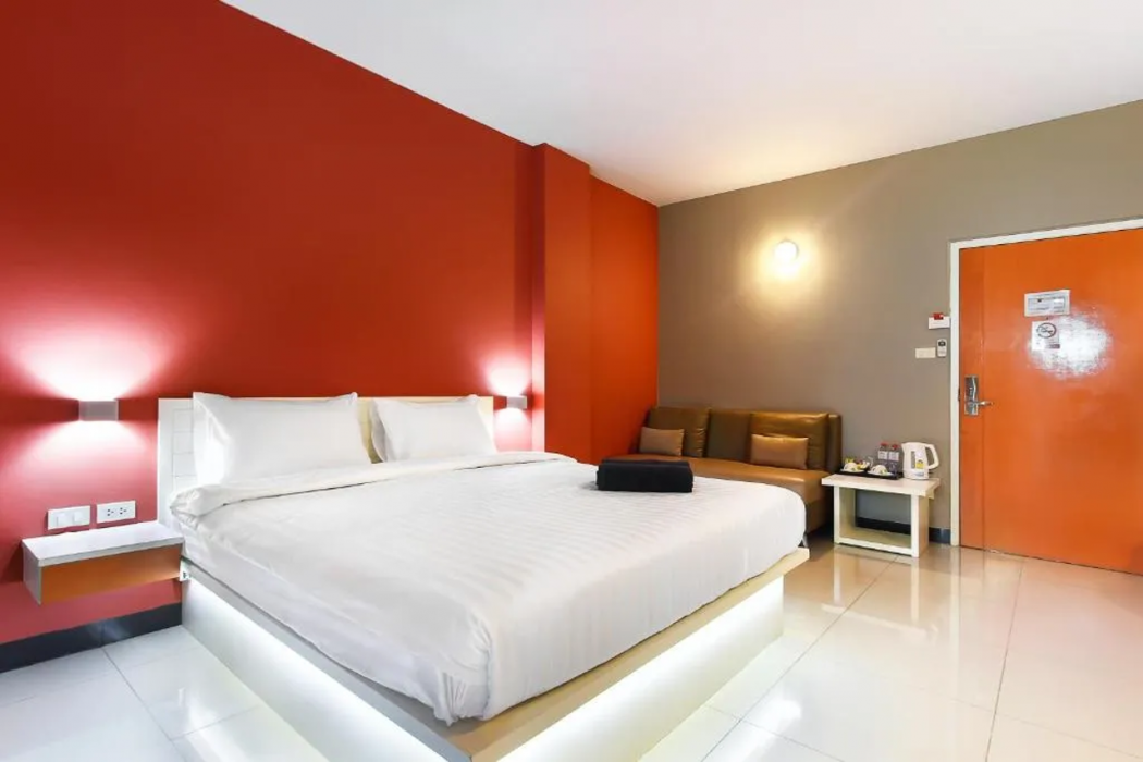 Fullroom 77 Srinakarin 25/68