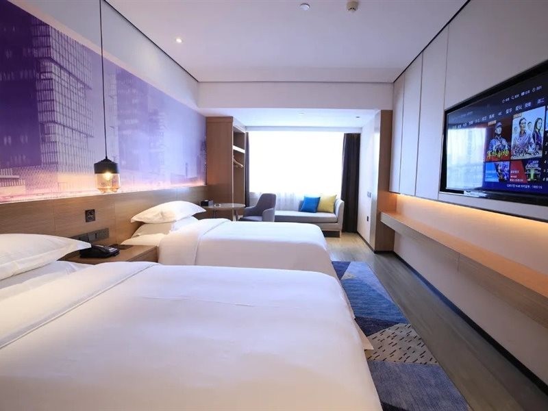 Alarun Hotel (Zhanjiang Shimao Mansion) 9/15