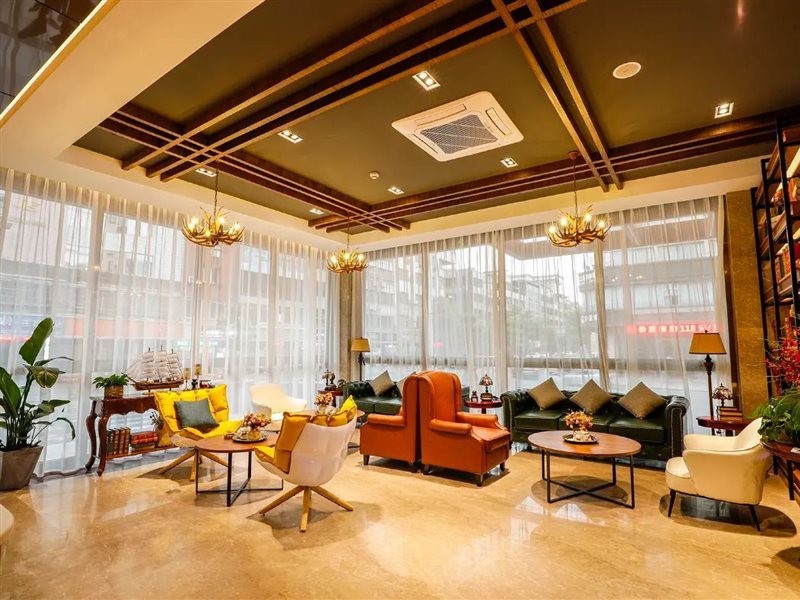 James Joyce Coffetel (Heyuan Asia's Highest Fountain) 2/4